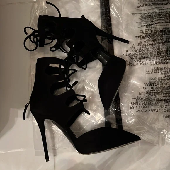 Giuseppe Zanotti lace up heels in size 35 - Picture 4 of 5